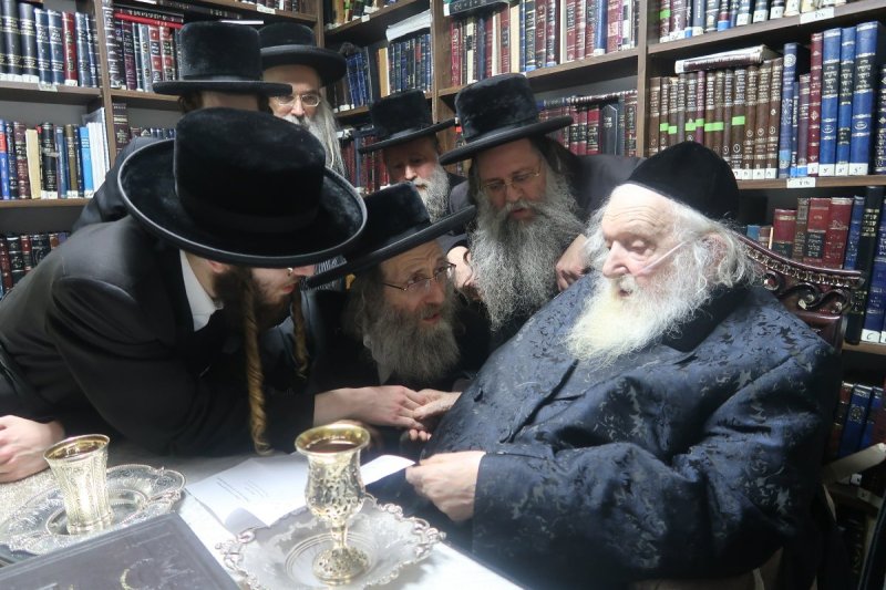 באדיבות המצלם