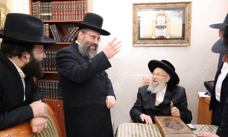 אחרי 15 שנה בתקשורת: אברהם דוב גרינבוים חוזר לעריכה&nbsp;תורנית