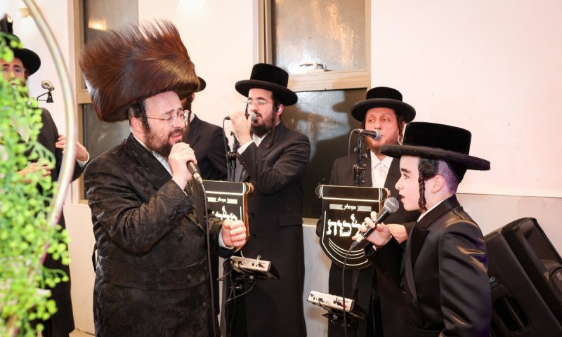 הזמר יוסל לייפער בירמ"צ &bull; הברנז'ה המוזיקאלית הופיעה בשמחה