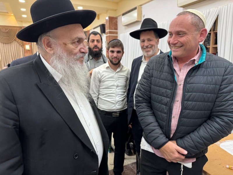 באדיבות המצלם