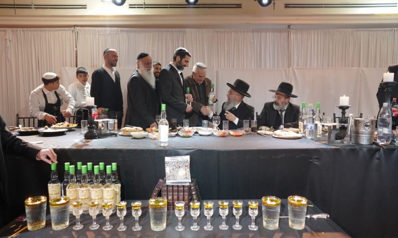 בראשות ראב"ד ירושלים: המונים חגגו בהילולת רבי יצחק אבוחצירא