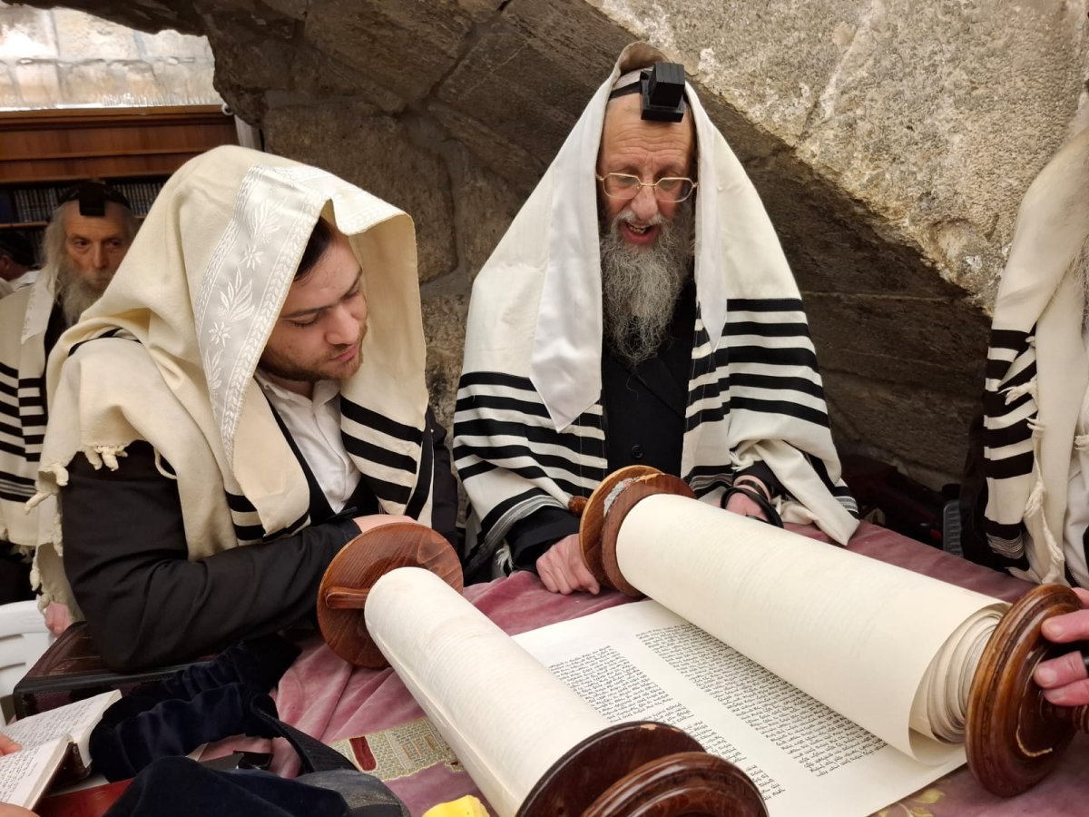 באדיבות המצלם