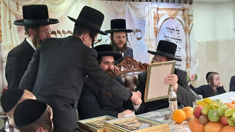 באדיבות המצלם