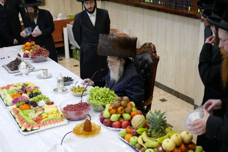 באדיבות המצלם