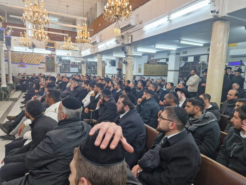 באדיבות המצלם