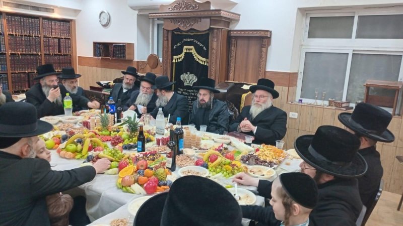 באדיבות המצלם