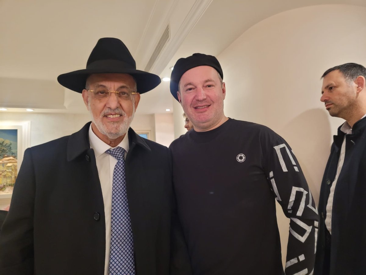 באדיבות המצלם
