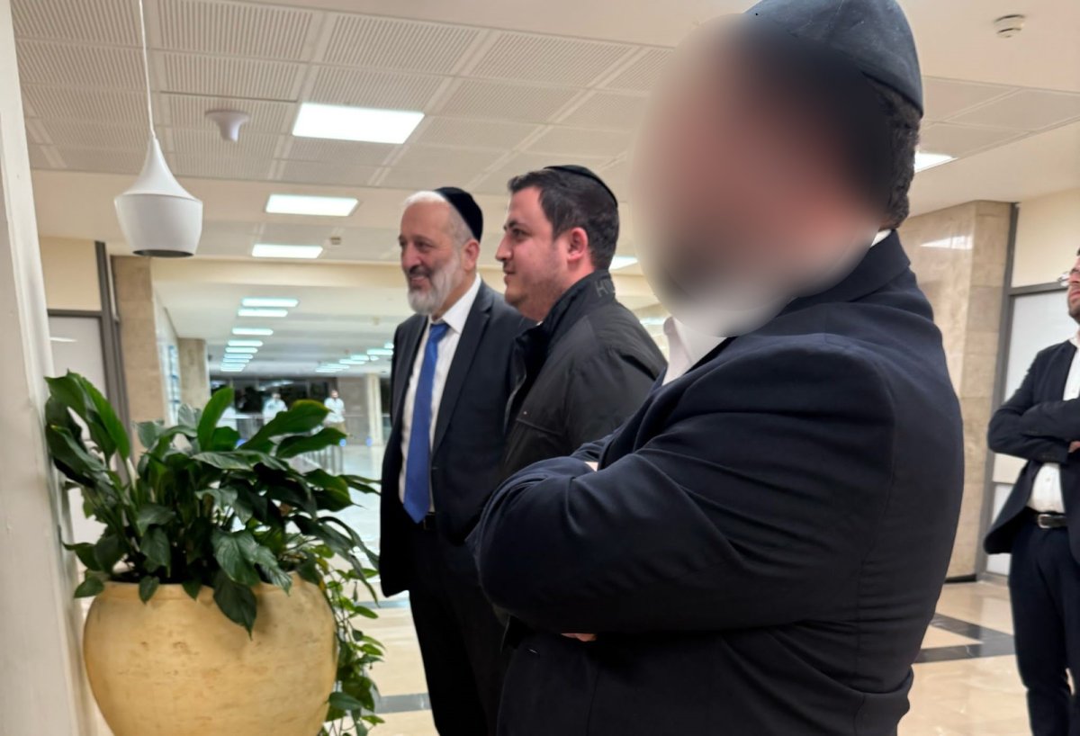 באדיבות המצלם
