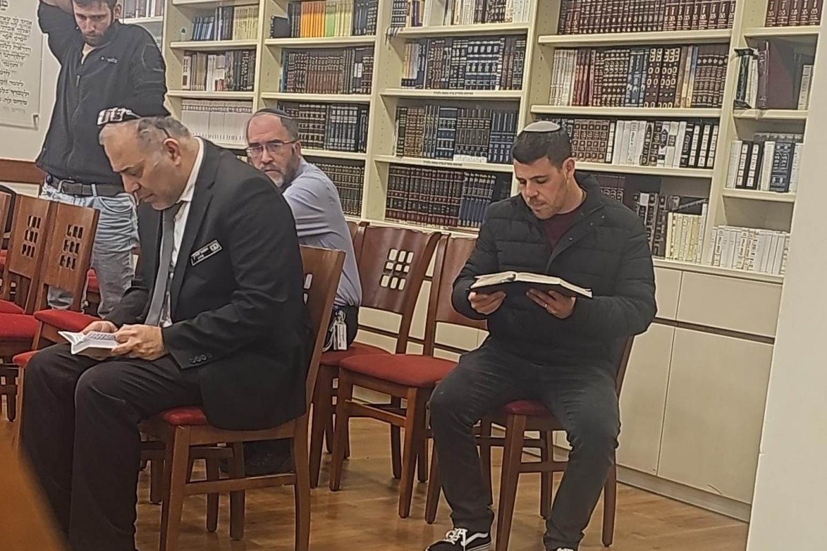 באדיבות המצלם