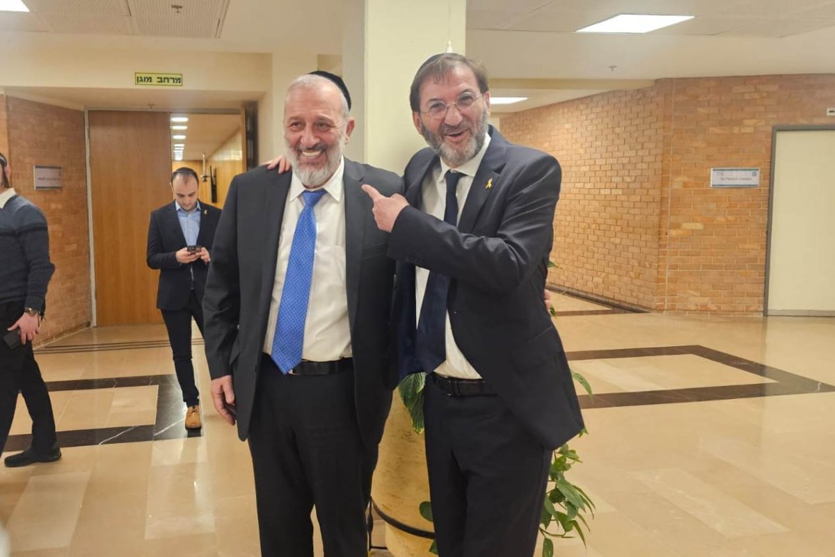 באדיבות המצלם