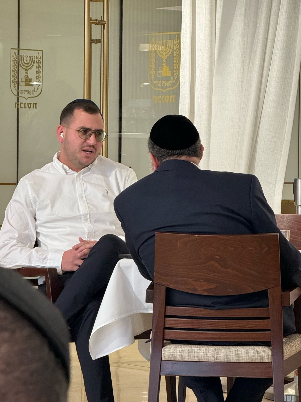 באדיבות המצלם