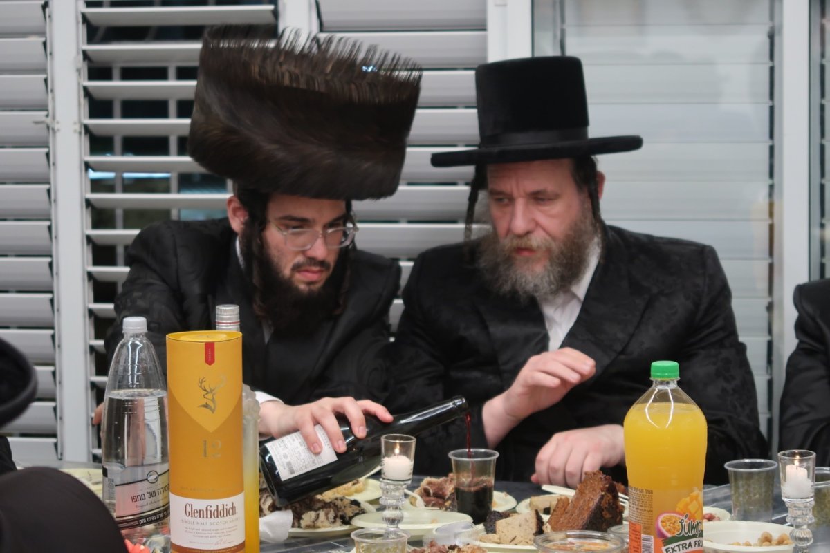 באדיבות המצלם