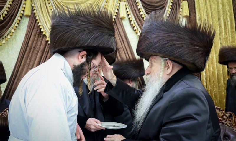 שמחת החתונה בחצרות טשארנאביל - ערלוי - ביאלא פשיסחא