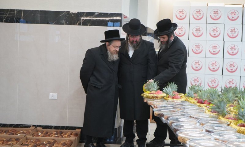 הדומ"צ של בעלזא הגיע למרכז החלוקה של ממלכת הצדקה