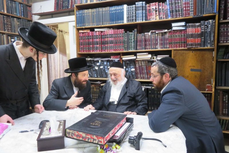 באדיבות המצלם