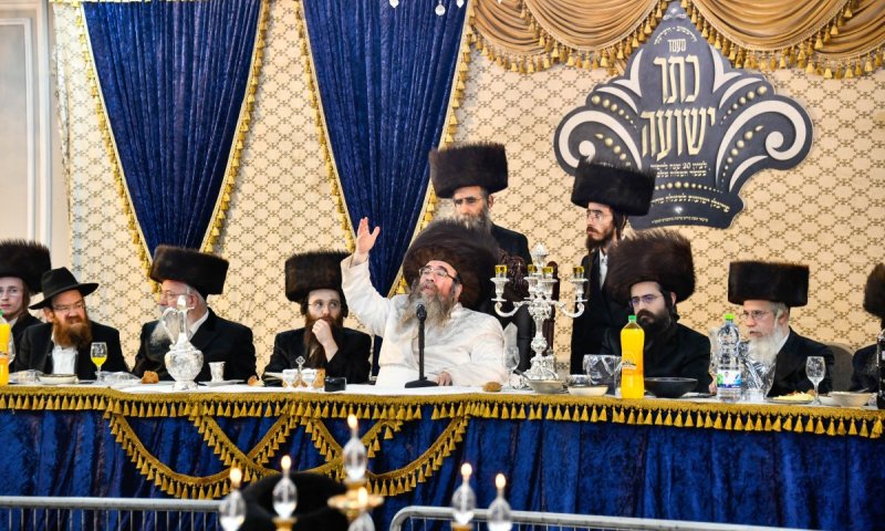 בחצר זידיטשוב&nbsp;ווערצקי ציינו 20 שנה לסעודות ה'מלוה מלכה'