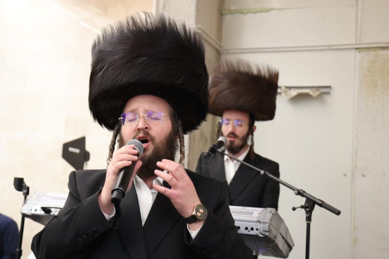 באדיבות המצלם