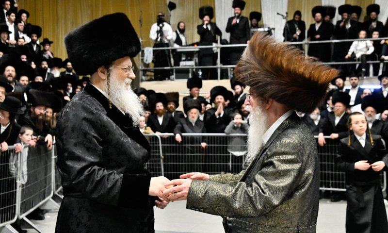 שמחת החתונה הגדולה במודז'יץ &ndash; קרית צאנז - האלמין