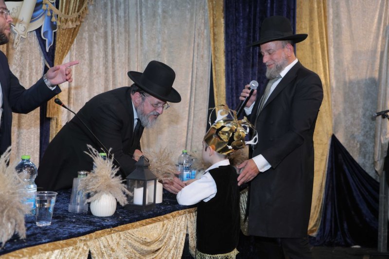 באדיבות המצלם