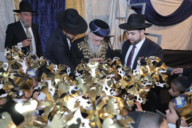 באדיבות המצלם