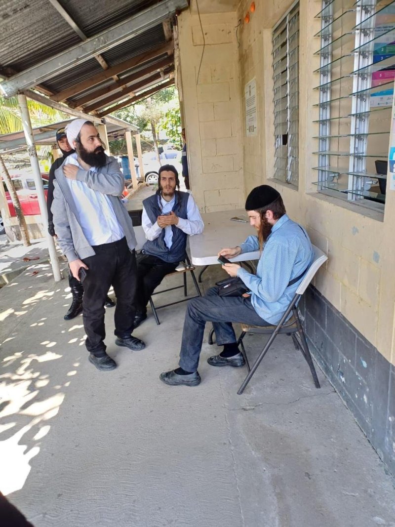 באדיבות המצלם