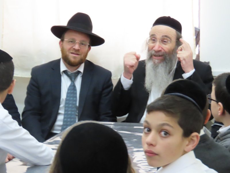 באדיבות המצלם