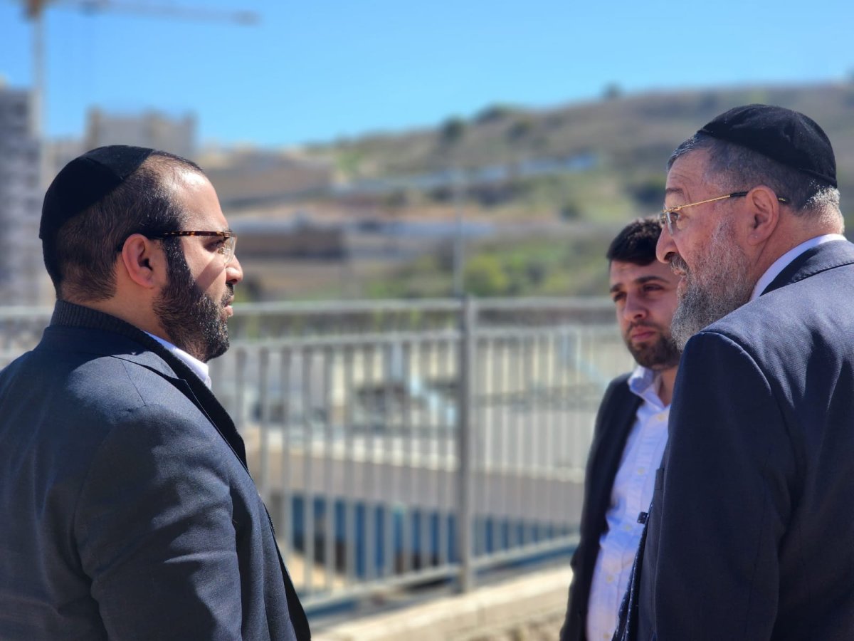 באדיבות המצלם