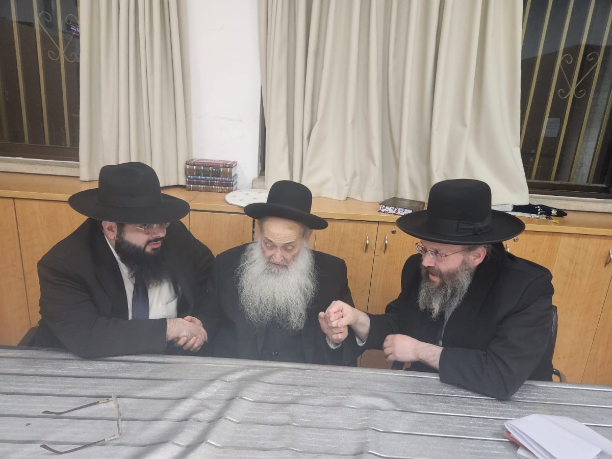 באדיבות המצלם