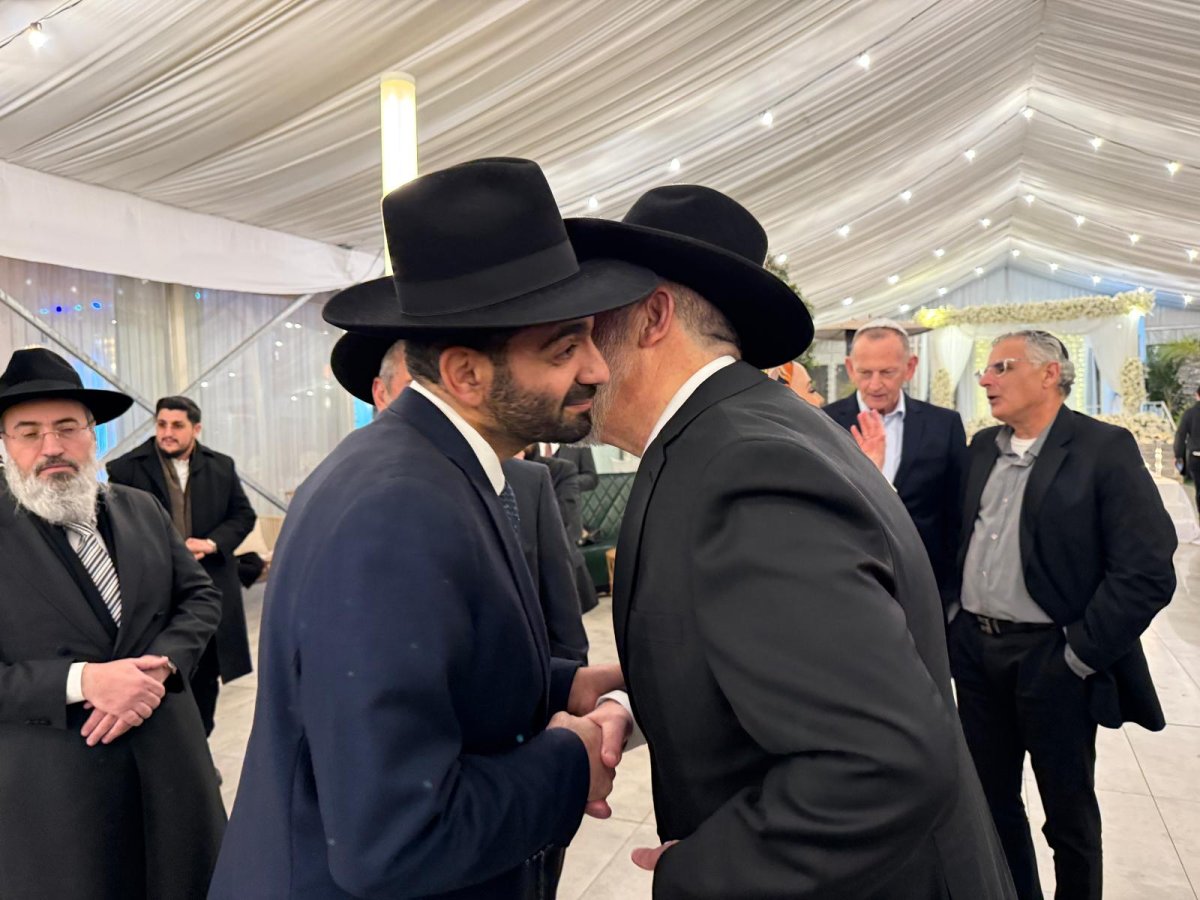 באדיבות המצלם