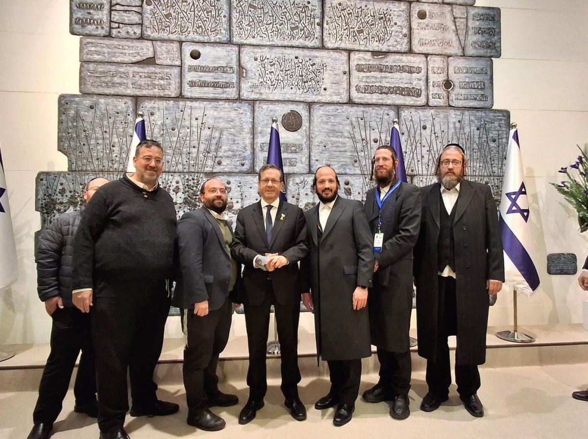 באדיבות המצלם