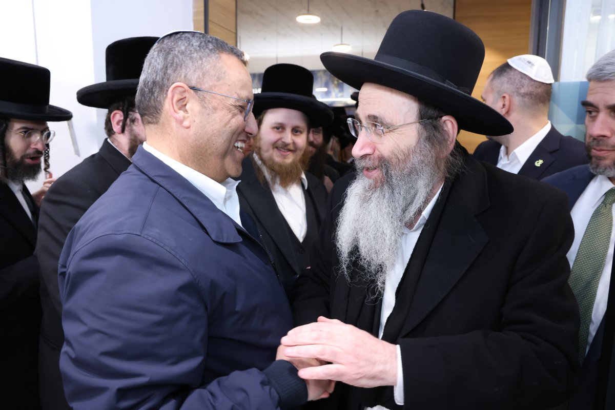 באדיבות המצלם