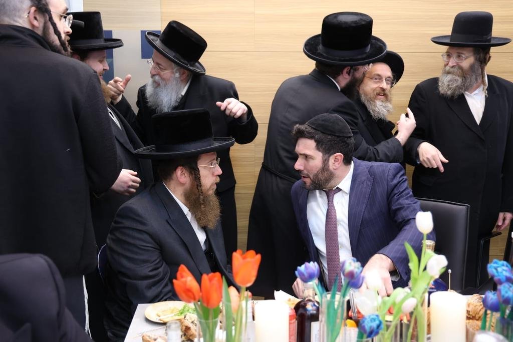 באדיבות המצלם