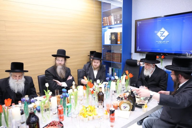 באדיבות המצלם