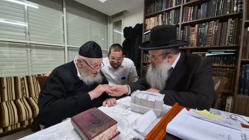 באדיבות המצלם