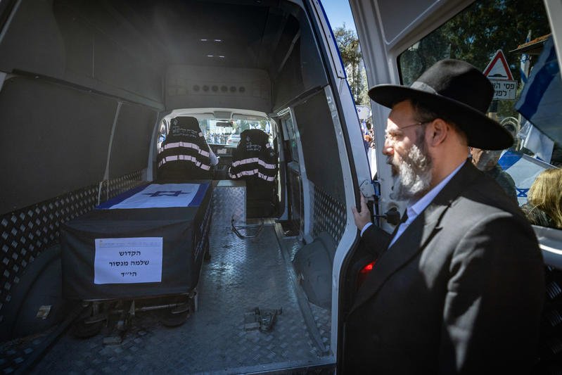 יוסי אלוני, פלאש90