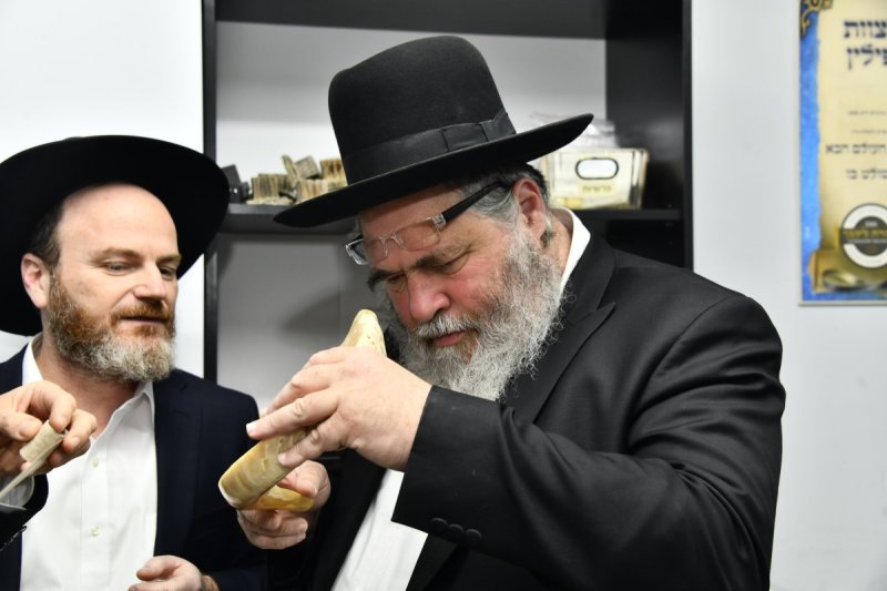שוקי לרר