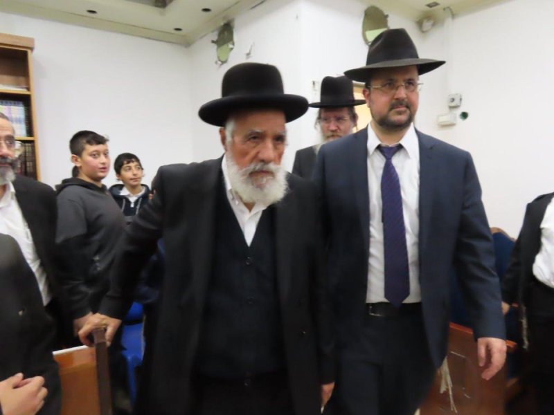 באדיבות המצלם