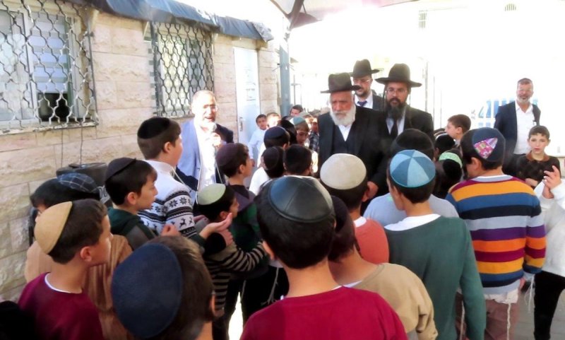 באדיבות המצלם