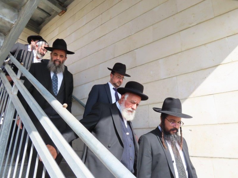 באדיבות המצלם