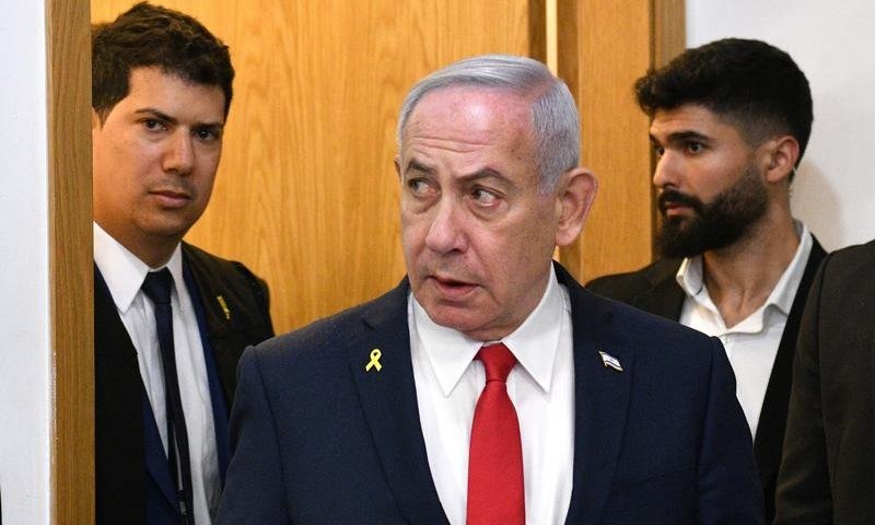נתניהו צייץ באנגלית נגד השמאל ומערכת המשפט, אילון מאסק הגיב, יצחק הרצוג הבהיר
