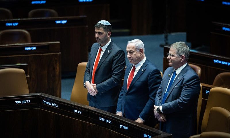 דבי ביטון דרשה דקת דומיה – נתניהו נענה והורה לכולם לקום