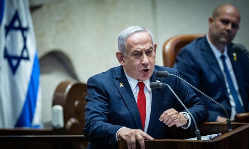 תביעת הענק של נתניהו נגד פעיל שמאל שהאשים אותו בבגידה 