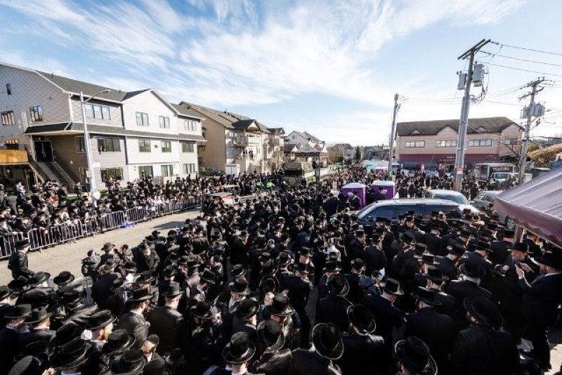 האחים לאנטשעווסקי, יוסי גולדברגר, אברומי בלום