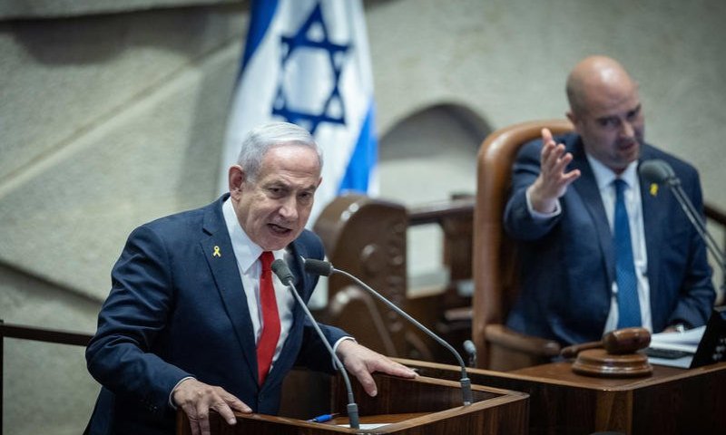 סקר מנדטים: נתניהו ממשיך להתחזק, גנץ בשפל