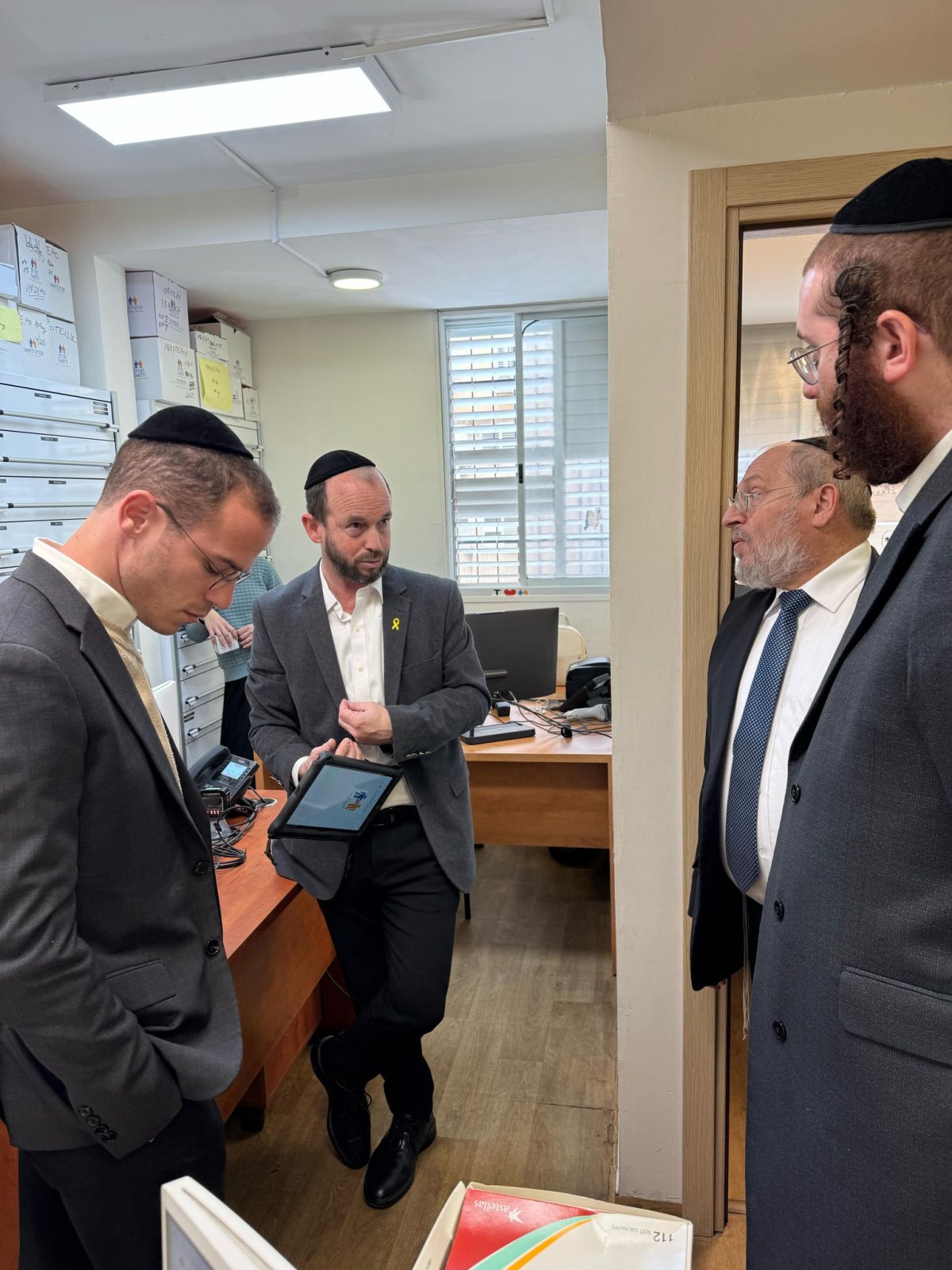 באדיבות המצלם