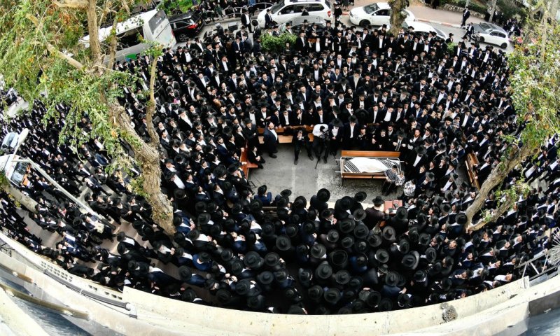 שידור חוזר: מסע הלווית הגאון רבי זאב ברלין זצ"ל ר"י 'גאון יעקב'