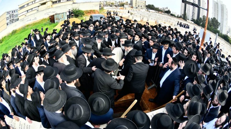 שוקי לרר