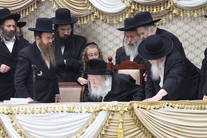 באדיבות המצלם