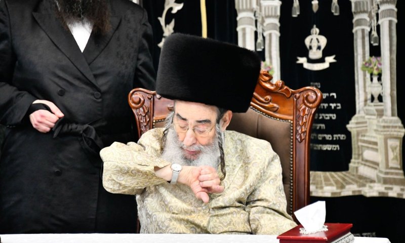 הרבי הסתכל בשעון מתי מגיע הזמן: שמחת פורים באלכסנדר