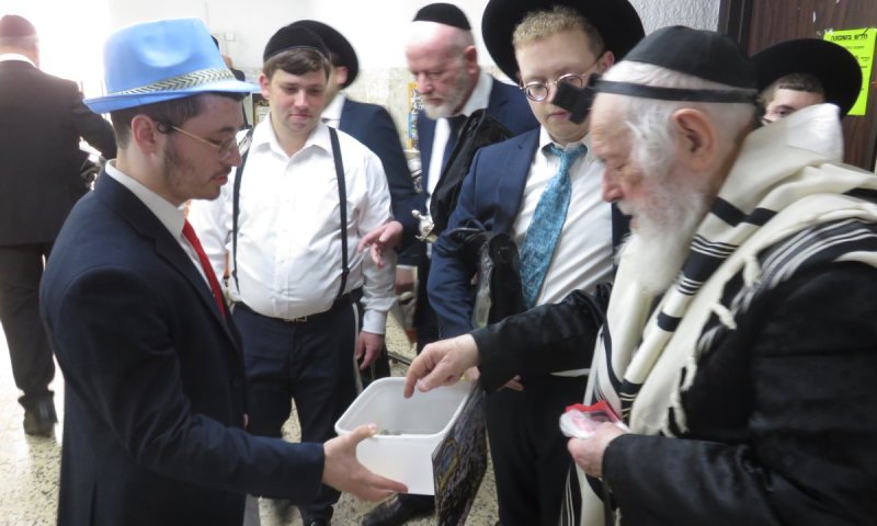 "זה הפע'קל'ע שלך": פורים במחיצתו של עמוד ההוראה